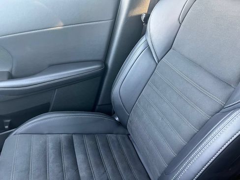 Used 2025 Mitsubishi Outlander SE AWD/4WD image 34