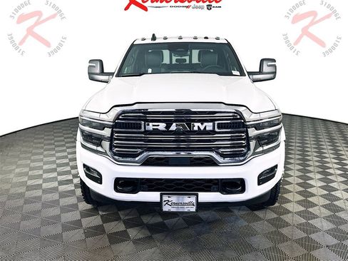 New 2026 RAM 4500 4x4 Crew Cab DRW image 2