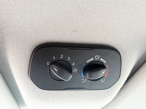 Used 2018 Ford Transit 350 XLT RWD image 30