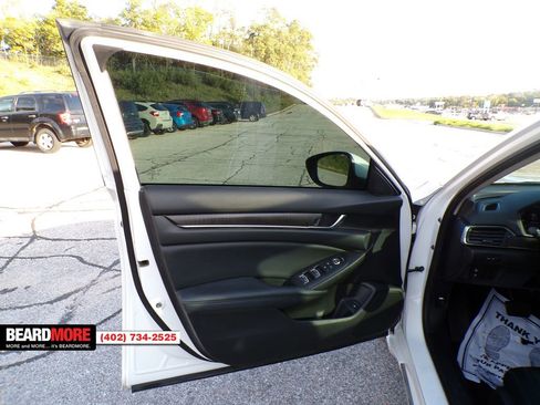 Used 2019 Honda Accord EX image 18