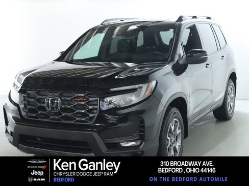 Used 2023 Honda Passport TrailSport image 1