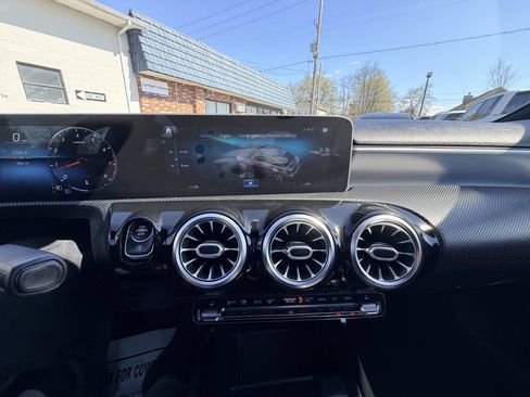 Used 2020 Mercedes-Benz A 220 4MATIC image 3