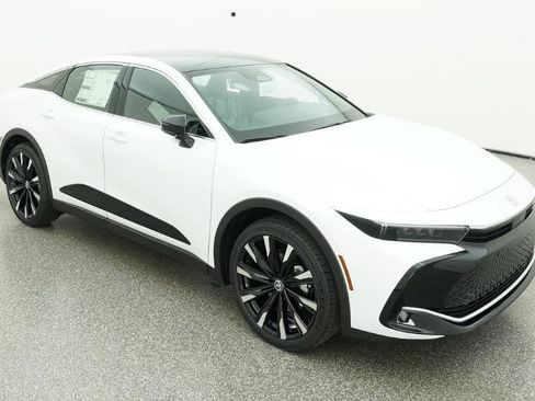New 2026 Toyota Crown Platinum AWD/4WD image 17