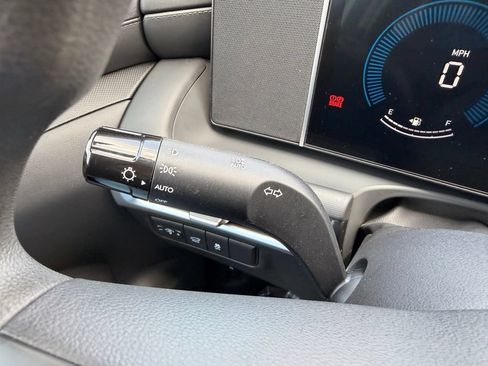 Used 2025 Hyundai Tucson SEL FWD image 19