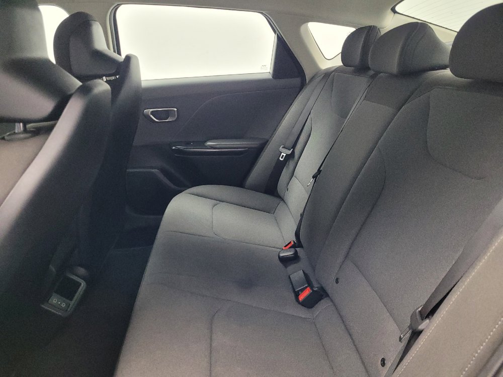 Used 2025 Kia K4 FWD image 18