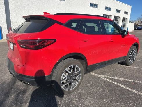 Used 2024 Chevrolet Blazer RS w/ Enhanced Convenience Package image 4