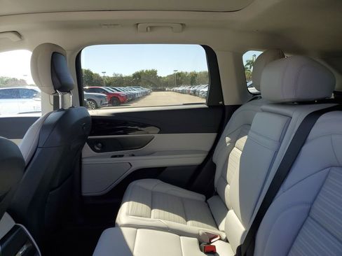 New 2026 Lincoln Nautilus Reserve AWD/4WD image 10