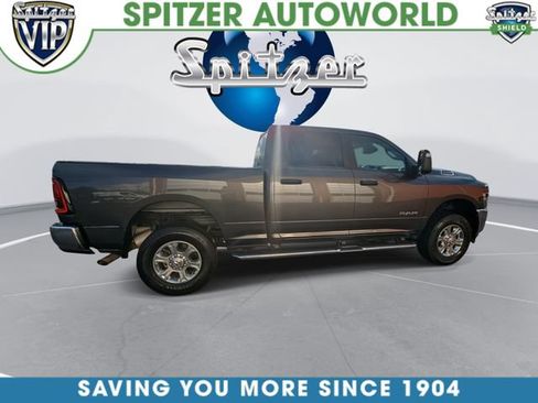 Used 2025 RAM 2500 Big Horn AWD/4WD image 1
