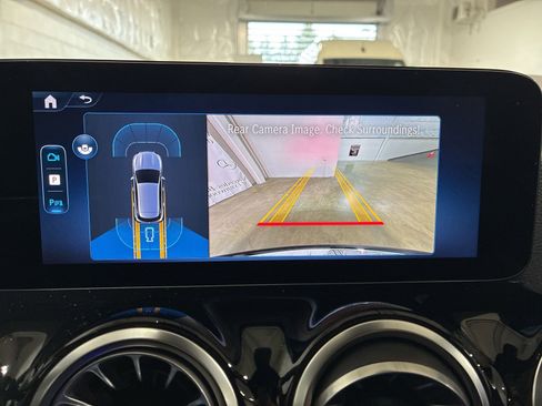 Certified 2025 Mercedes-Benz GLA 250 4MATIC image 24