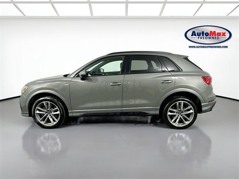 Used 2023 Audi Q3 2.0T Premium w/ Black Optic Sport Package image 9