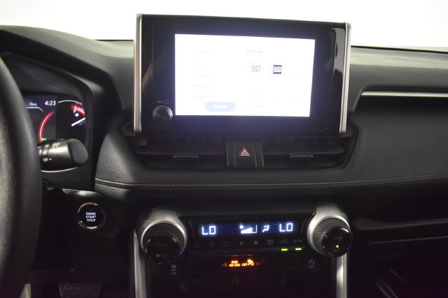 Used 2025 Toyota RAV4 XLE FWD image 18