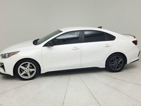 Used 2021 Kia Forte GT-Line FWD image 2
