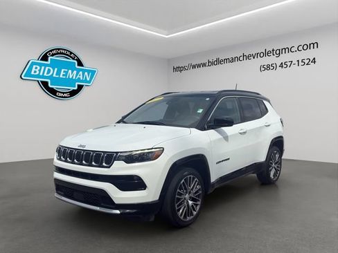 Used 2023 Jeep Compass Limited w/ Elite Group AWD/4WD image 3