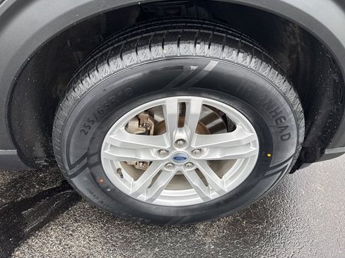 Used 2022 Ford Explorer XLT w/ Equipment Group 202A image 26