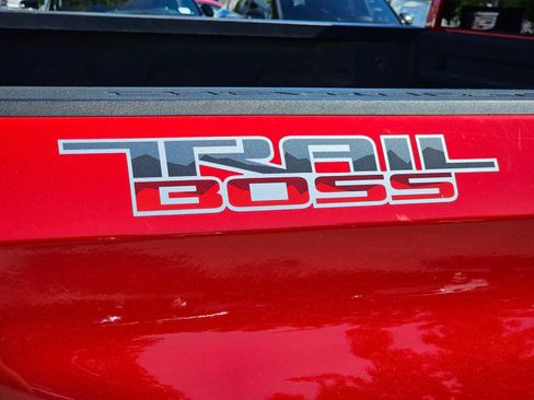 Used 2019 Chevrolet Silverado 1500 LT Trail Boss image 13