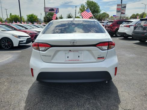 Used 2026 Toyota Corolla LE FWD image 9
