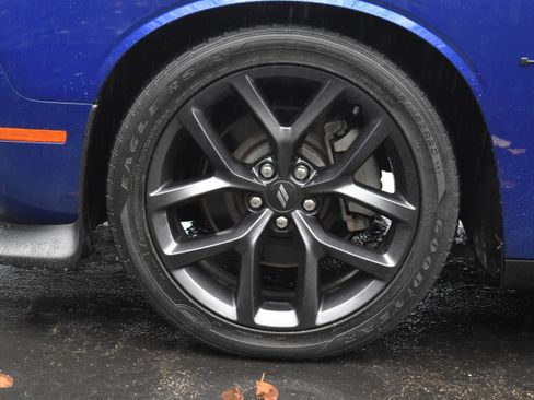 Used 2021 Dodge Challenger R/T w/ Blacktop Package image 33