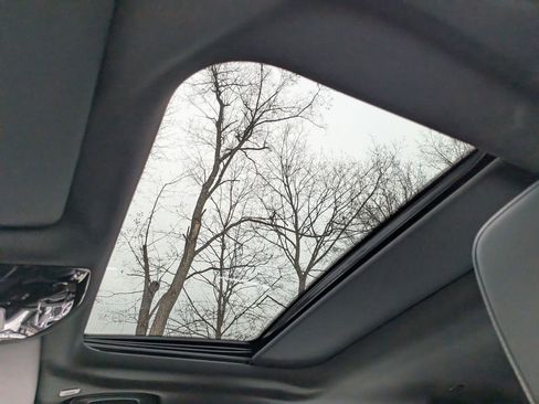 Used 2024 BMW 530i xDrive w/ Convenience Package image 24