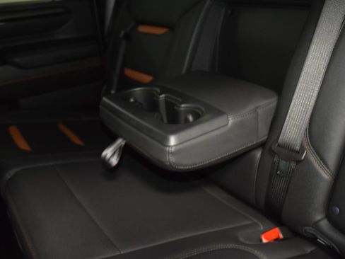 Used 2025 GMC Sierra 2500 AT4 w/ AT4 Premium Plus Package AWD/4WD image 45
