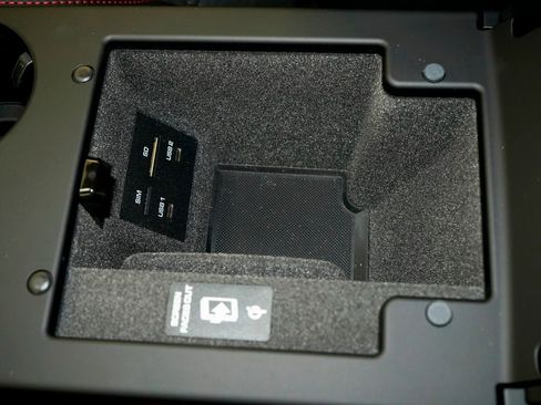 New 2026 Porsche Macan GTS image 33