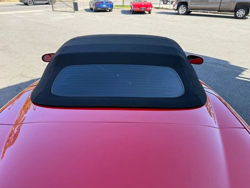 Used 2006 Chevrolet Corvette Convertible w/ Preferred Equipment Group image 6