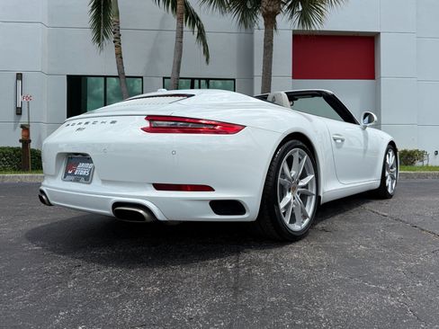 Used 2018 Porsche 911 Carrera image 15