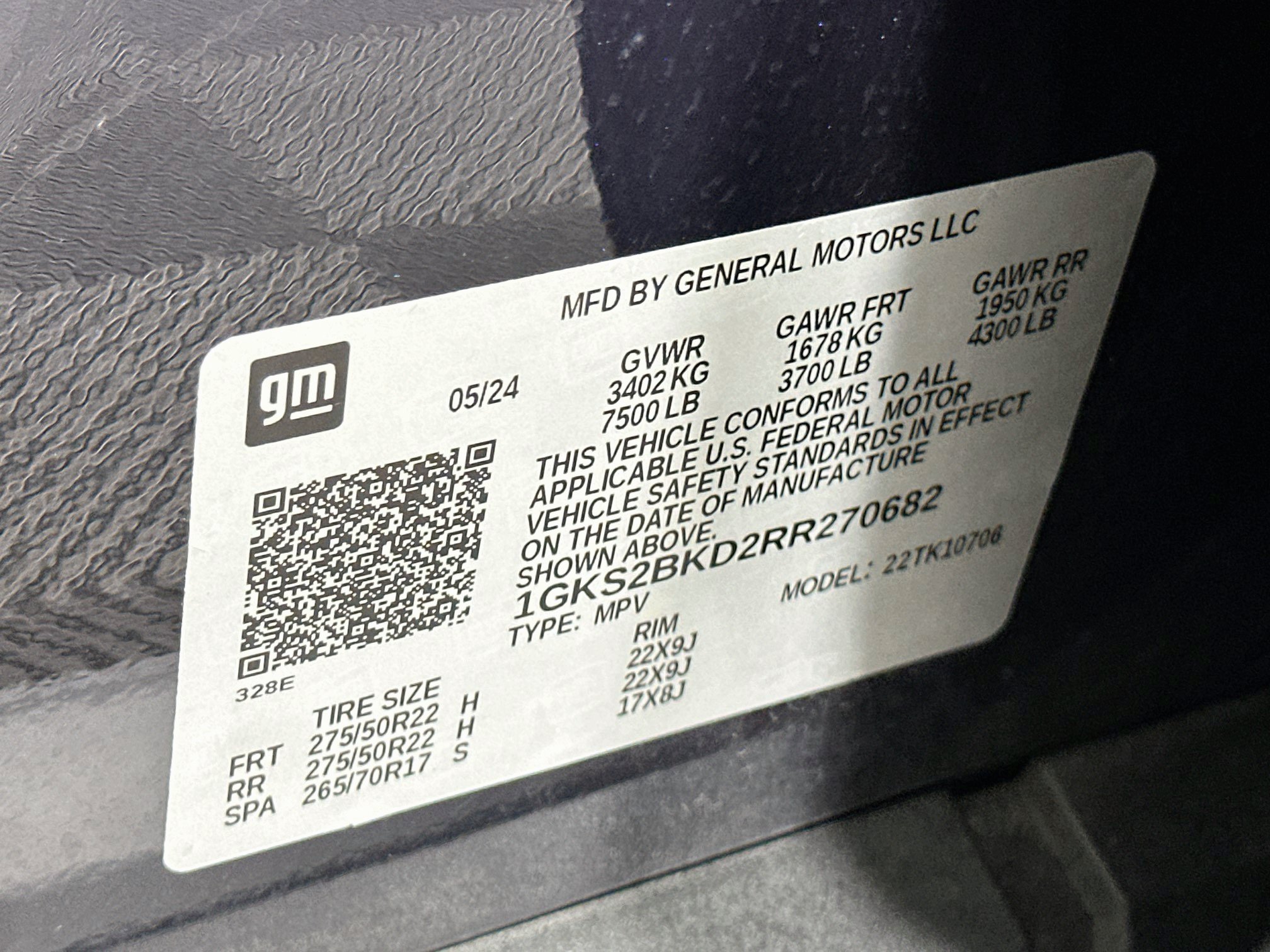 Used 2024 GMC Yukon SLT w/ SLT Premium Package AWD/4WD image 12