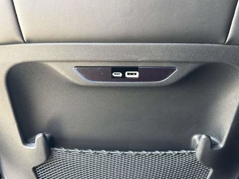 New 2027 Chrysler Pacifica Select FWD image 11