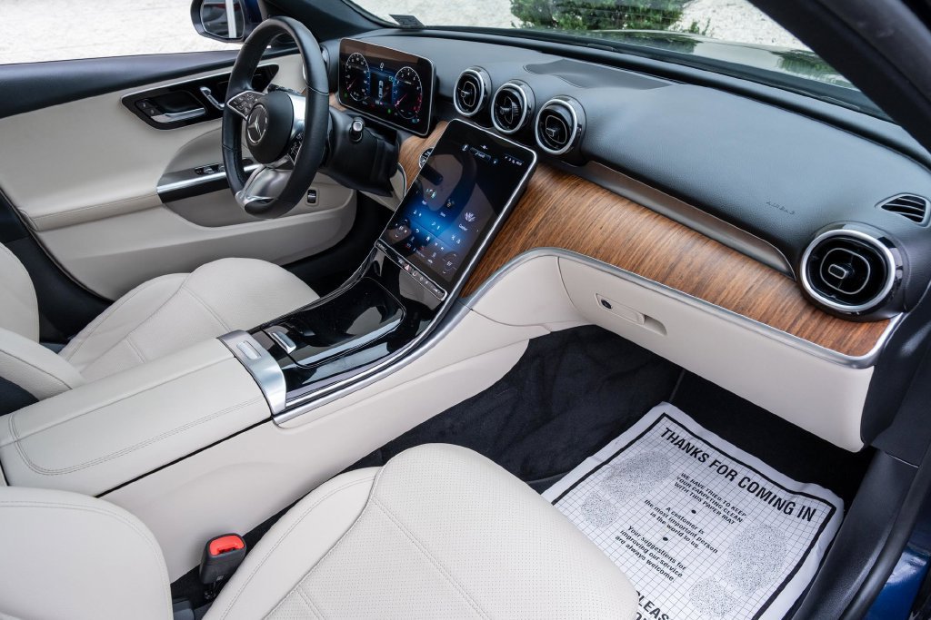 Used 2023 Mercedes-Benz C 300 4MATIC Sedan image 24