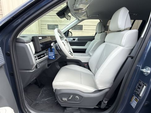New 2026 Hyundai Santa Fe SEL w/ Tow & Go Package AWD/4WD image 13