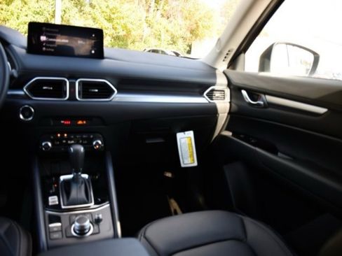 New 2025 MAZDA CX-5 AWD 2.5 S w/ Preferred Package image 19