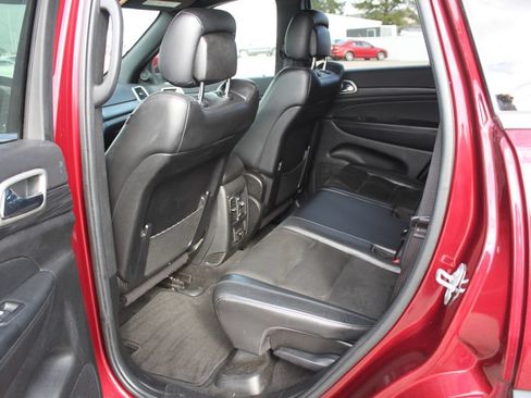 Used 2022 Jeep Grand Cherokee Laredo X RWD image 12
