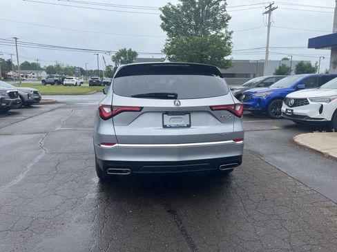 Used 2023 Acura MDX SH-AWD w/ Technology Package image 12