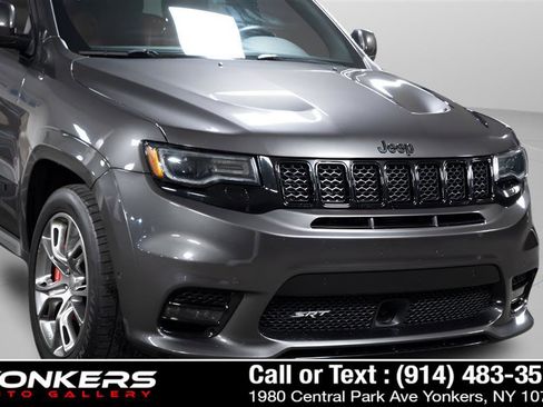 Used 2019 Jeep Grand Cherokee SRT image 15
