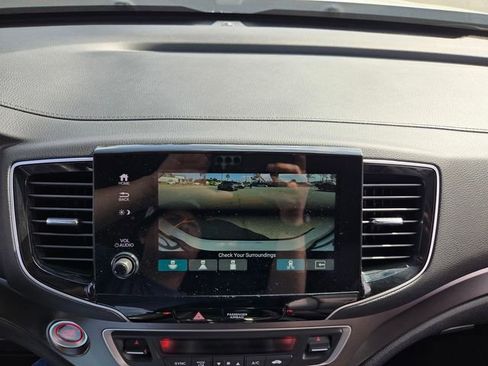 Used 2023 Honda Passport EX-L image 11