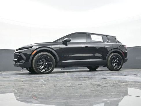 New 2026 Chevrolet Equinox EV LT image 50