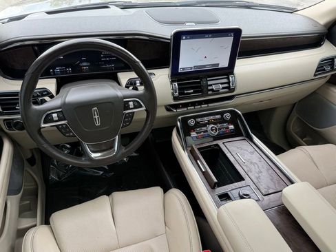 Used 2019 Lincoln Navigator Reserve AWD/4WD image 29
