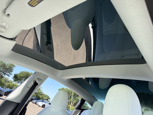 Used 2023 Tesla Model 3 Standard Range RWD image 31