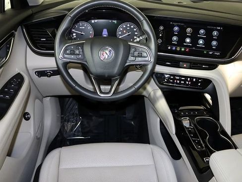 Used 2023 Buick Envision Essence image 3
