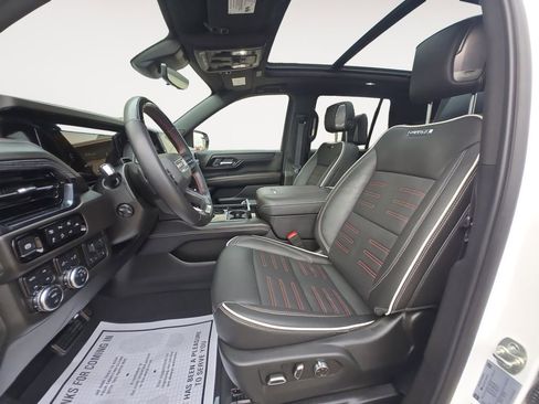 Certified 2025 GMC Yukon AT4 Ultimate image 9