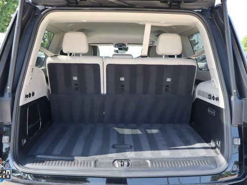 Used 2023 Jeep Wagoneer Series III w/ Convenience Group I RWD image 25