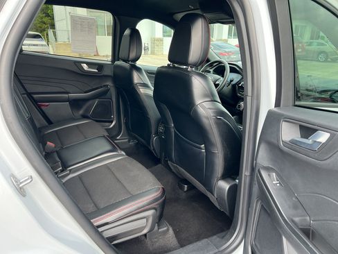 Used 2025 Ford Escape ST-Line AWD/4WD image 11