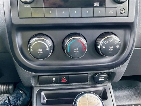 Used 2014 Jeep Patriot Sport w/ Power Value Group image 30