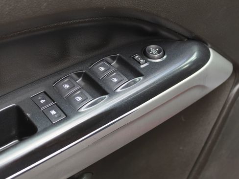 Used 2015 Chevrolet Colorado LT w/ Luxury Package image 23