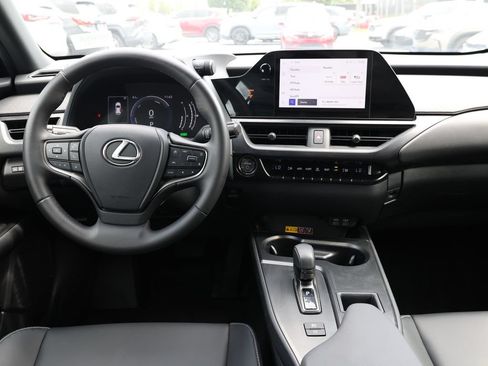 Used 2025 Lexus UX 300h FWD image 21