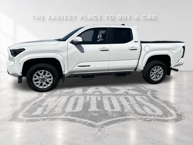 Used 2026 Toyota Tacoma SR5 AWD/4WD image 3