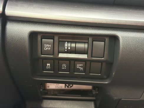 Used 2023 Subaru Crosstrek 2.5i Limited AWD/4WD image 29