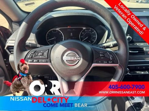 Used 2025 Nissan Altima 2.5 SV FWD image 16