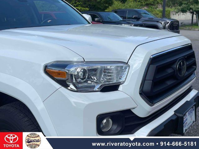 Used 2023 Toyota Tacoma SR5 AWD/4WD image 11