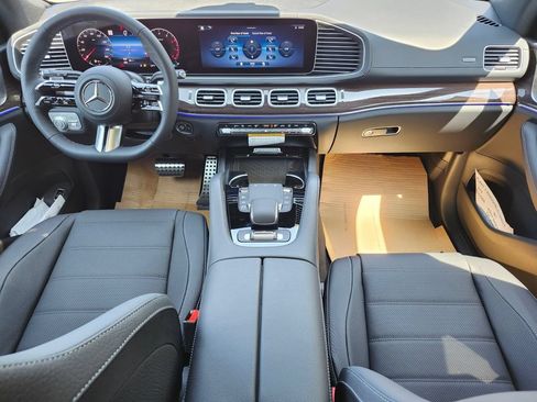 New 2026 Mercedes-Benz GLS 450 4MATIC image 12